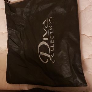 Diva collection purse